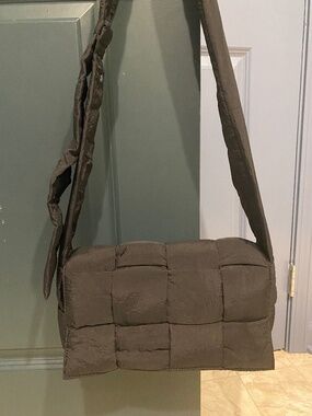 Nylon Crossbody quilted bag